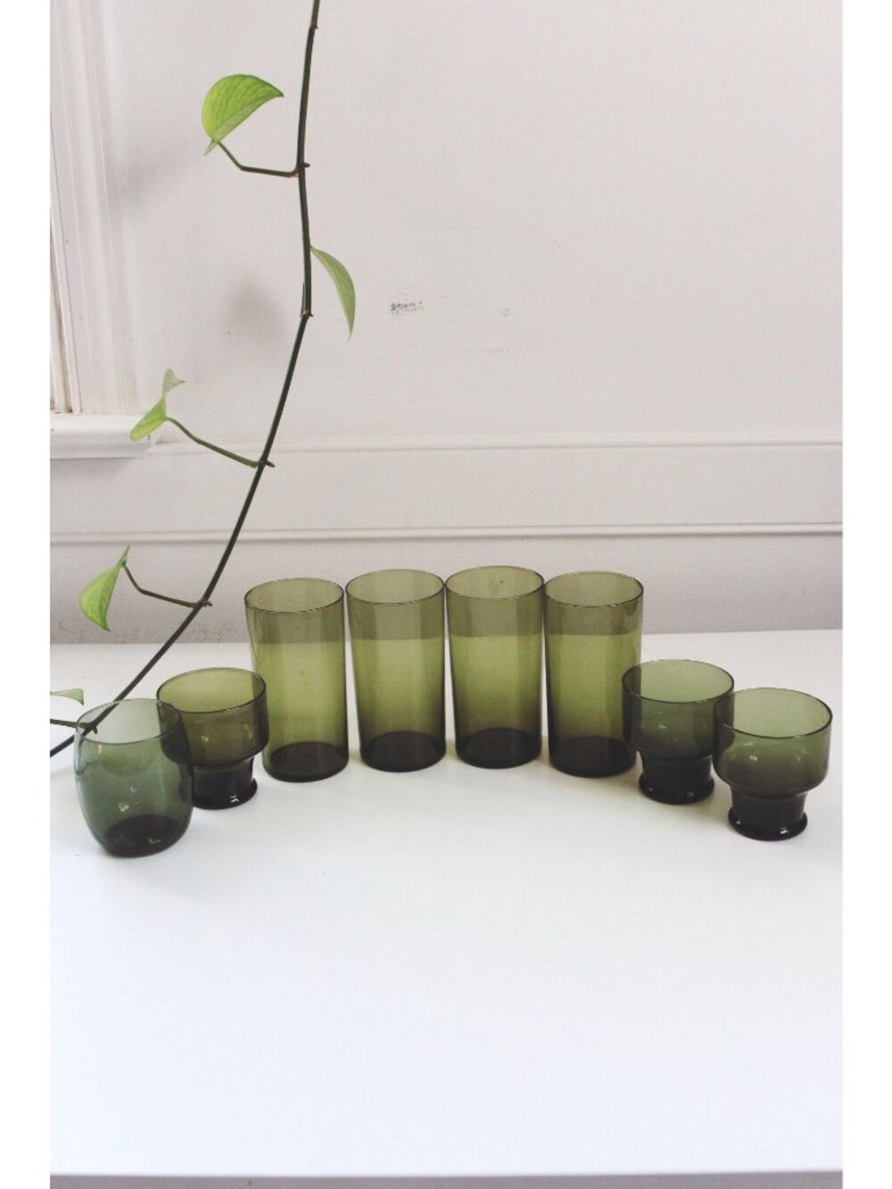 Vintage Green Glasses Set Of 8 - Mid-Century Modern Drinkware - Tall Tumblers, S